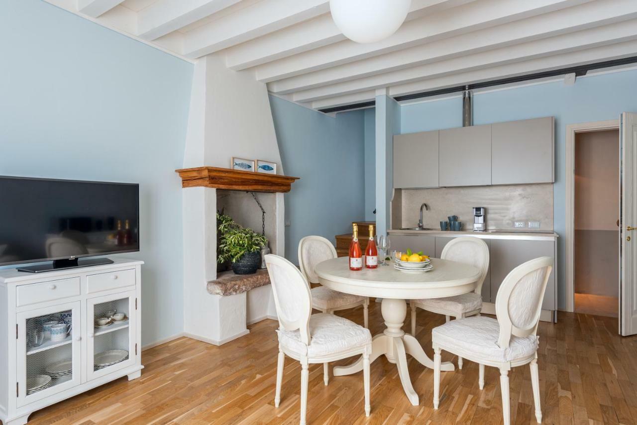 Rambaldi Apartments In Casa Nr 3 Bardolino Bagian luar foto